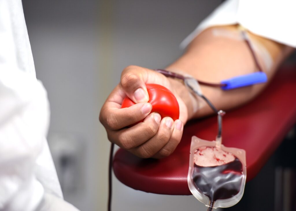 Czy oddawanie krwi jest zdrowe? Negatywne skutki krwiodawstwa